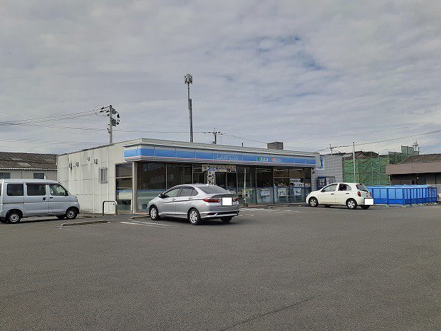 ローソン宮崎芳士店まで400m