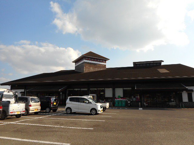 マックスバリュ綾店まで450m
