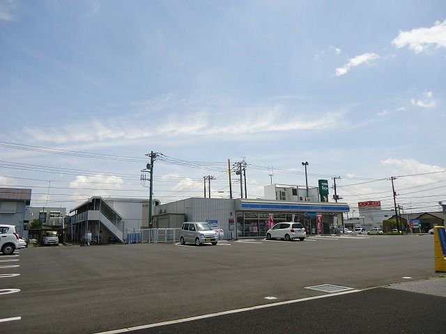 ローソン南子安６丁目店まで220m