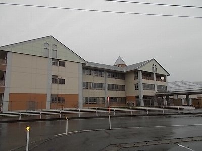 胎内小学校まで700m