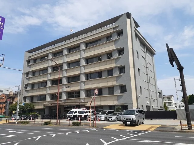 綾瀬警察署まで700m