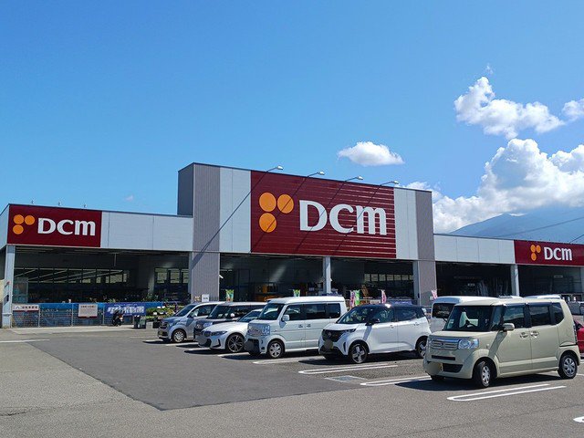 DCM新居浜西店まで1418m
