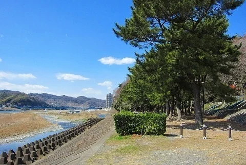 望地弁天キャンプ場まで2000m