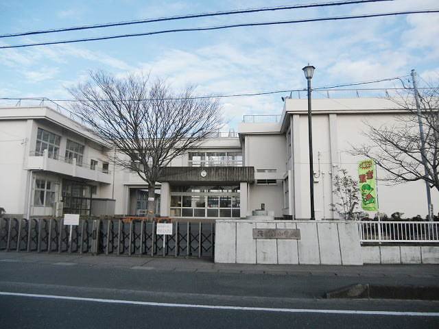 浅羽南小学校まで1100m