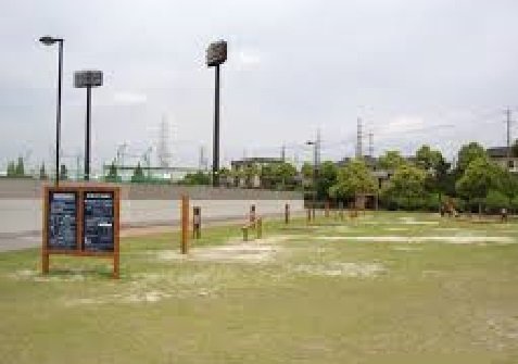 刈谷市総合運動公園まで950m