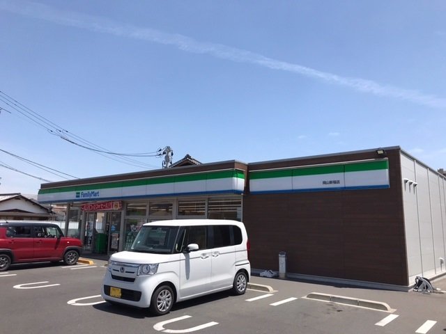 ファミリーマート　新福店まで300m