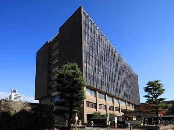 岡山市役所まで800m