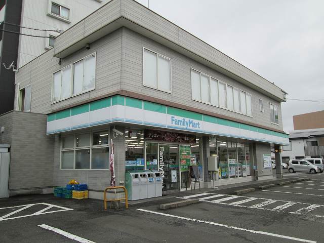ファミリーマート昭和町店まで450m