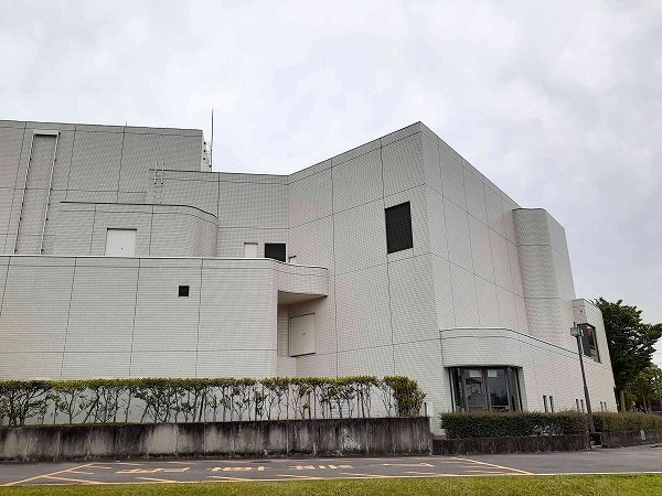 亀山文化会館まで880m