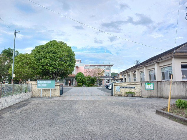 日当山中学校まで700m