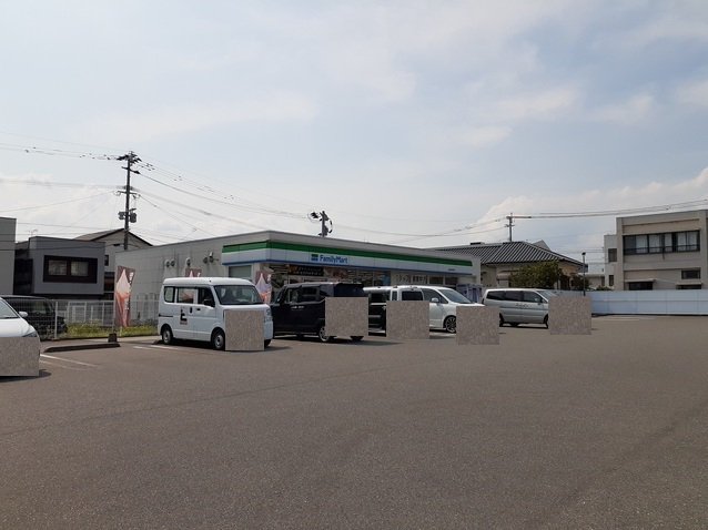 ファミリーマート加治木本町店まで450m