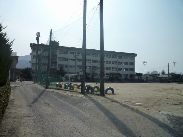 氷見小学校様まで150m
