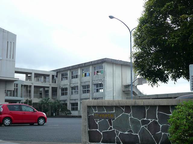 都城市立沖水中学校まで1100m