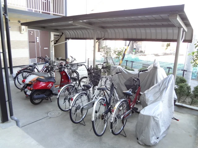屋根付き駐輪場