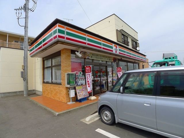 セブンイレブン太田市西新町店まで800m