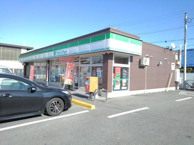 ファミリーマート 田富布施店まで500m
