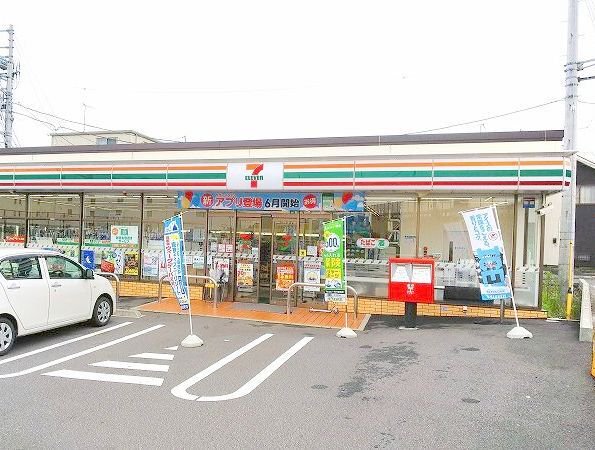 セブンイレブン愛甲東店まで83m