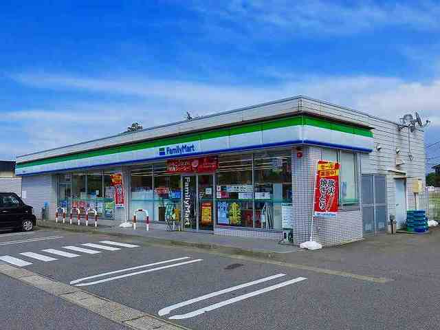 ファミリーマートまで500m