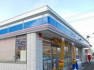 ローソンまで930m