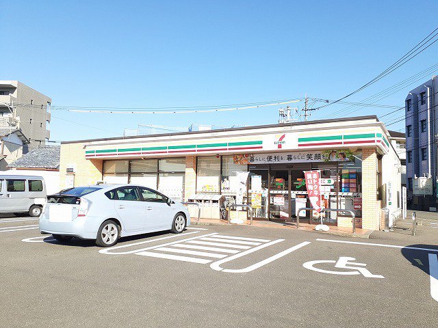 セブンイレブン松橋２丁目店まで400m