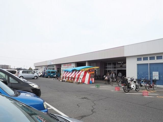 ルミエールまで1600m