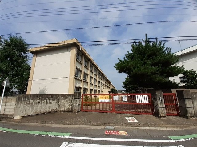 前橋市立城南小学校まで1000m