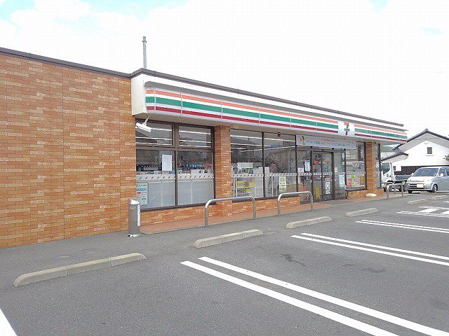 セブンイレブン 春日居鎮目北店まで450m