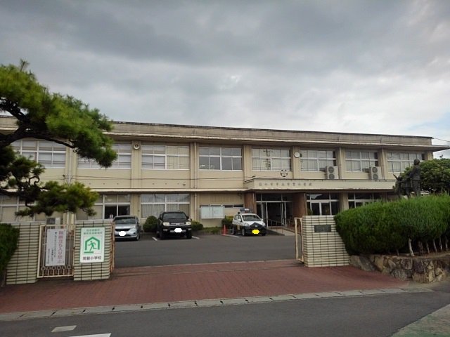 観音寺市立常磐小学校まで1400m