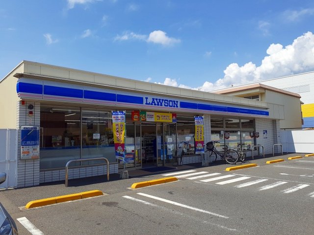 ローソン三原宮浦四丁目店まで84m