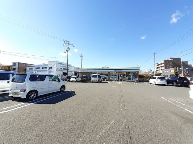 ローソン 高知北久保店まで700m
