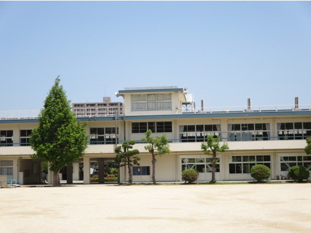 倉敷市立　倉敷東小学校まで800m