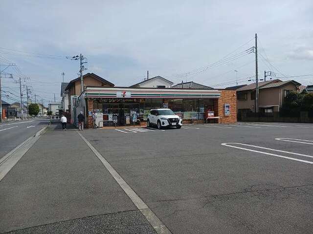 セブンイレブンまで550m