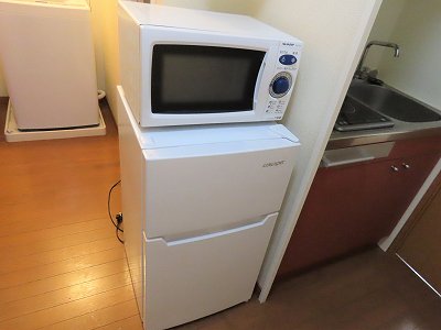 電子レンジ、冷蔵庫完備