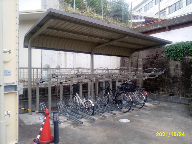 屋根付き駐輪場