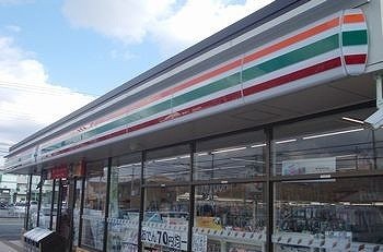 セブンイレブン姫路網干新在家店まで1700m