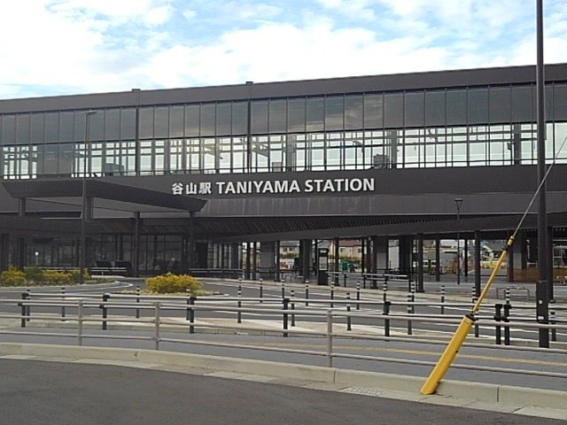 谷山駅まで800m
