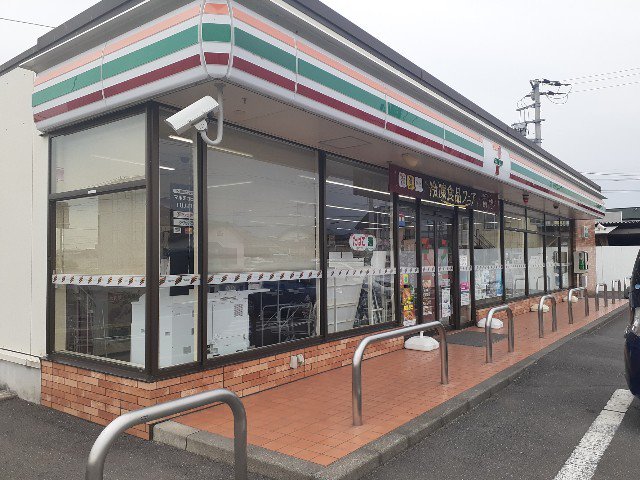 セブンイレブン棟高町店まで450m