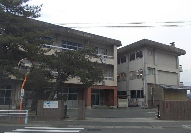 福島市立大森小学校まで1000m