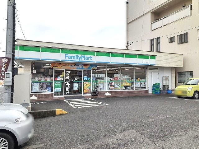 ファミリーマート　藤枝一丁目店まで370m