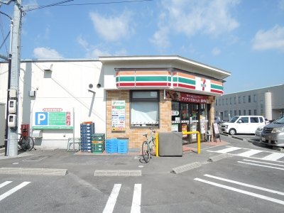 セブンイレブン中津店まで850m