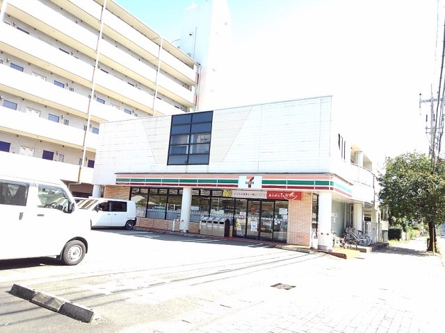 セブンイレブン宮崎学園木花台店まで1400m