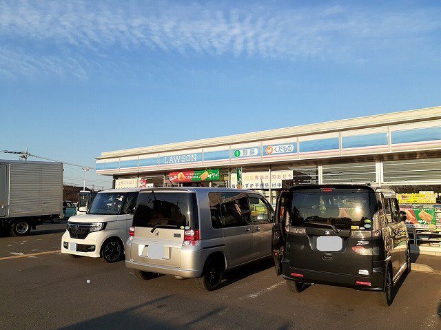 ローソン 狭山入曽運動公園前店まで600m