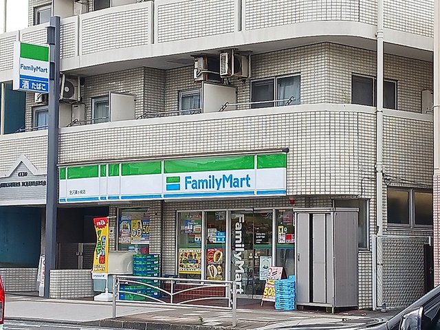 ファミリーマート金沢瀬ケ崎店まで126m