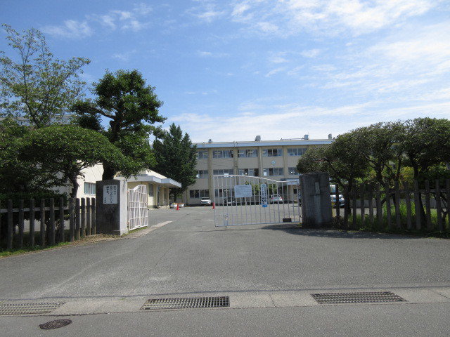 白川小学校まで750m