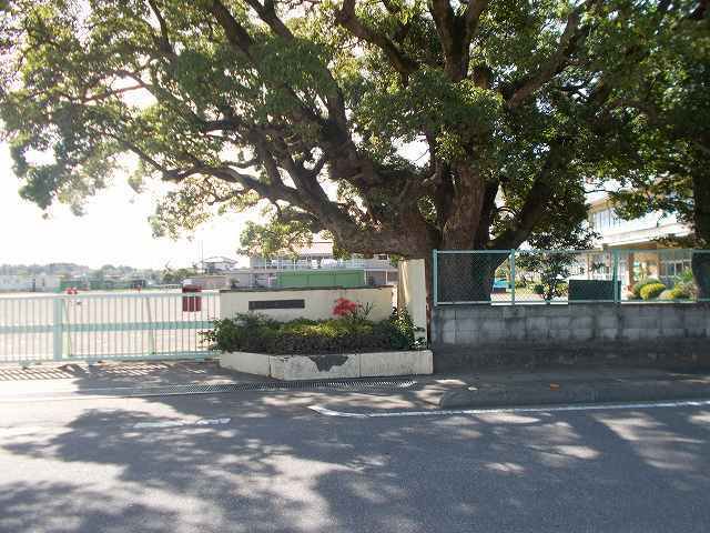 旗川小学校まで1500m