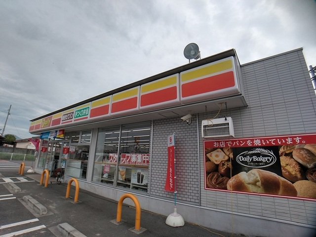 デイリーヤマザキ多度津桜川店まで500m