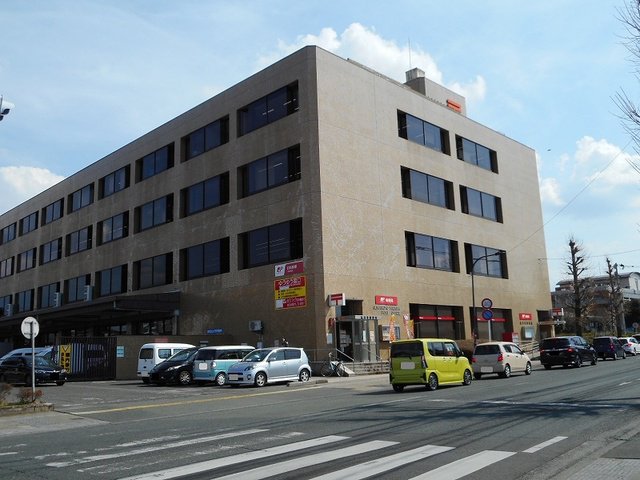 東郵便局まで450m