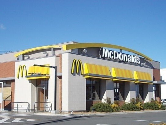 マクドナルド４０７高坂店まで450m