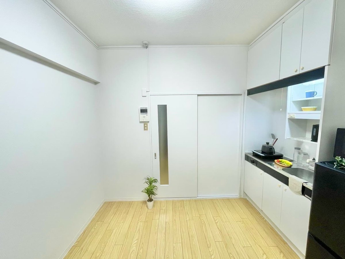 ※撮影用の観察植物・食器調理器具・雑貨類等はございません。※写真は現況優先