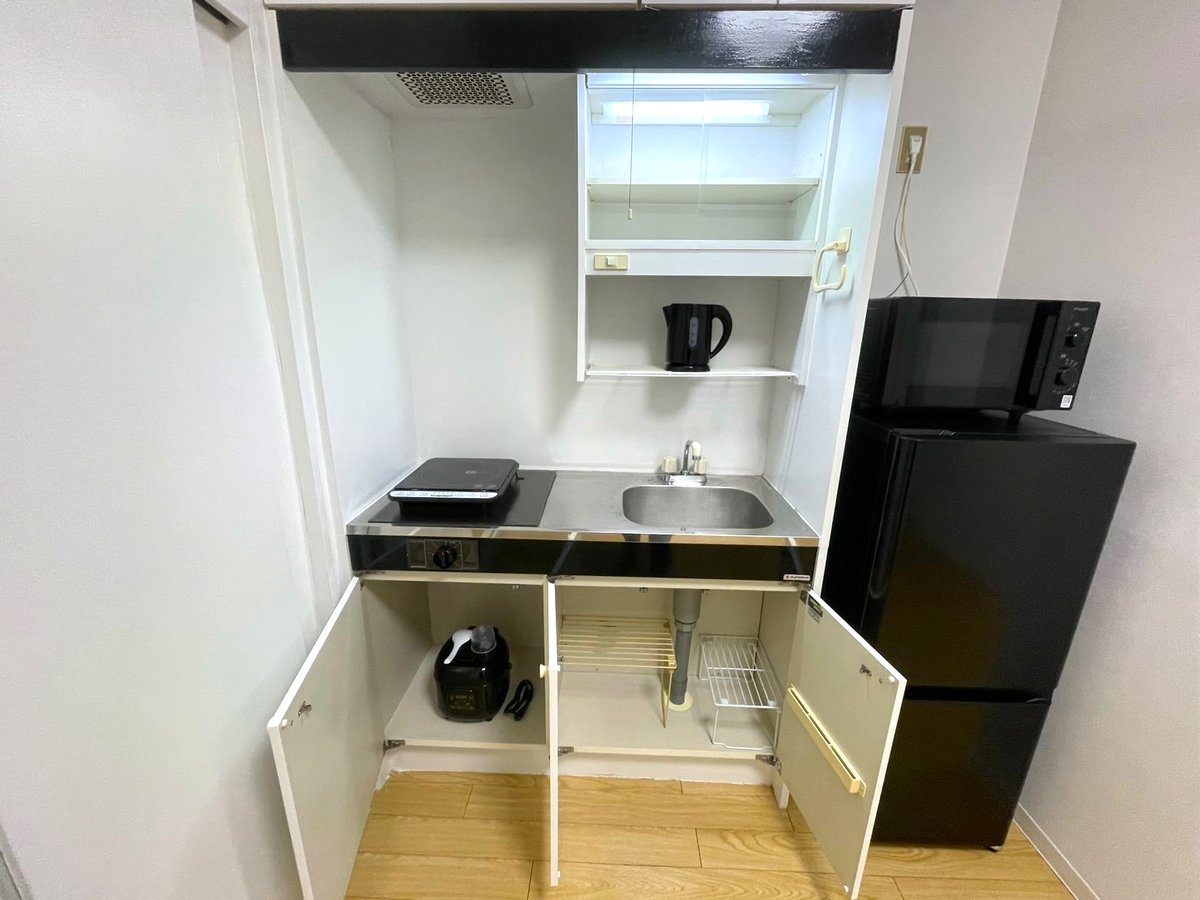 ※撮影用の観察植物・食器調理器具・雑貨類等はございません。※写真は現況優先
